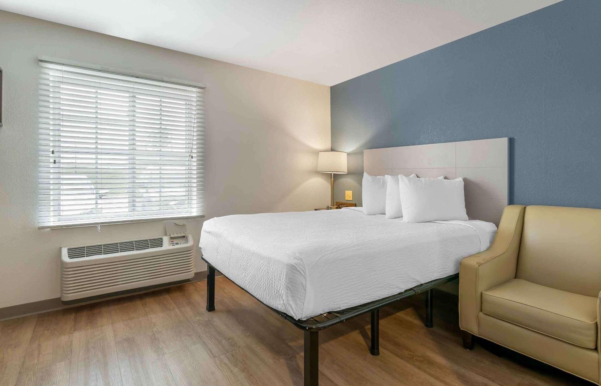 Extended Stay America Select Suites - Louisville - Airport Esterno foto