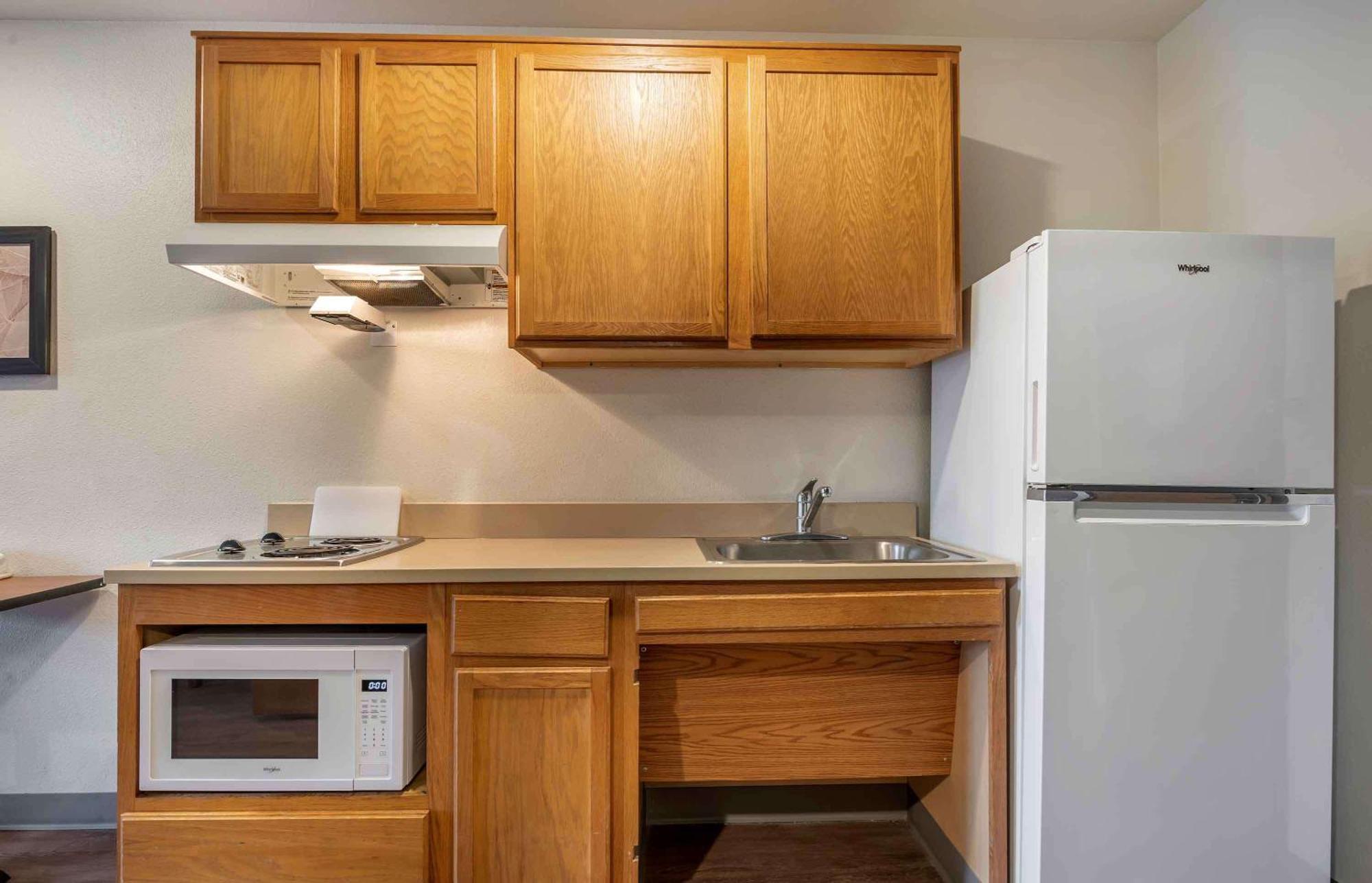 Extended Stay America Select Suites - Louisville - Airport Esterno foto