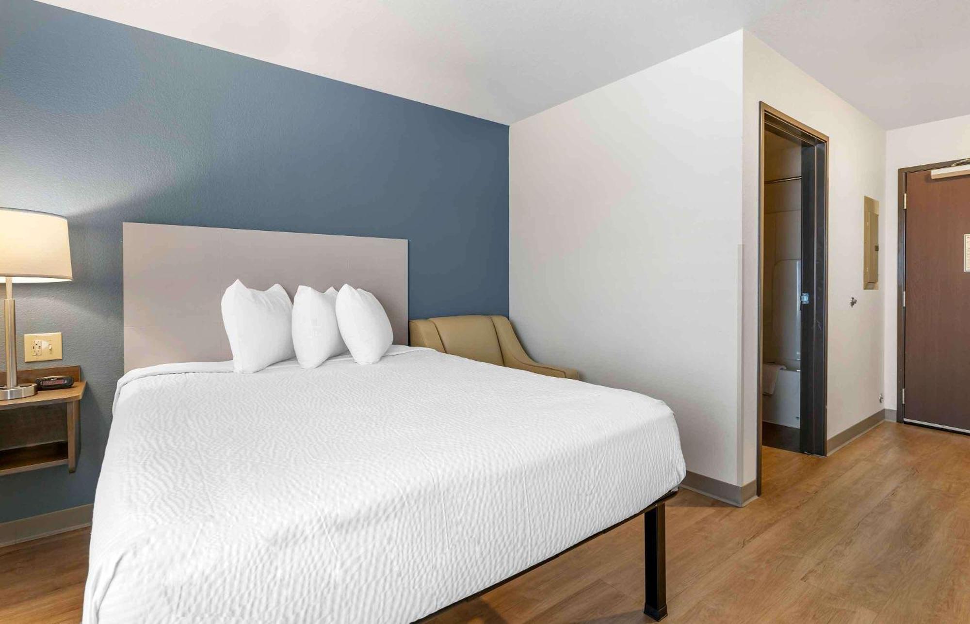 Extended Stay America Select Suites - Louisville - Airport Esterno foto